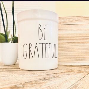 Rae Dunn Artisan collection large utensil holder or planter Be Grateful Like new